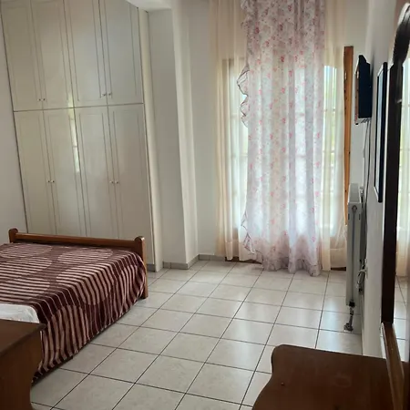 ホテル Mpoufidis Rock House Meteora カランバカ