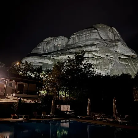 Mpoufidis Rock House Meteora