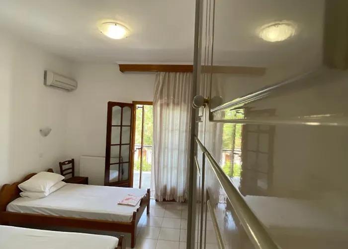 Mpoufidis Rock House Meteora *